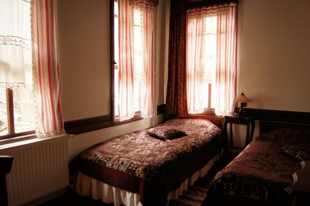 Haci Abdullahlar Konagi Hotel Mudurnu Kamer foto